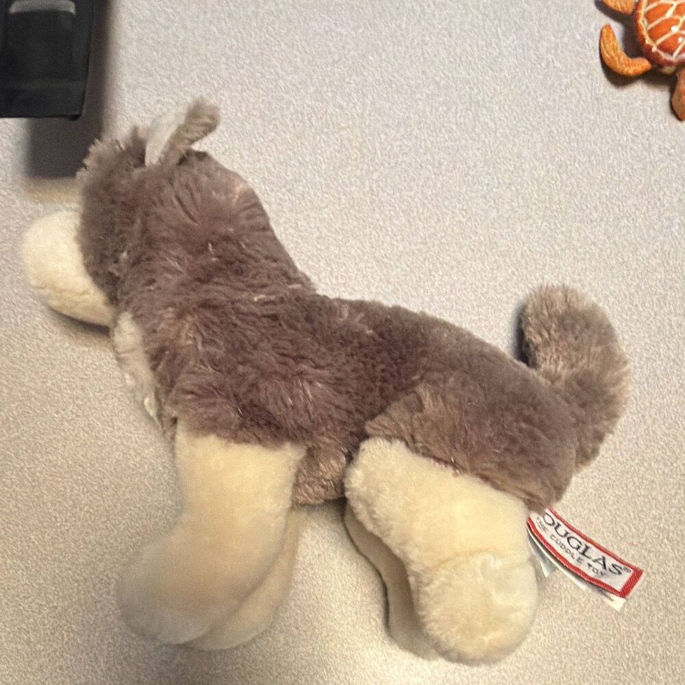 Douglas Gray & White Wolf Plush Stuffed Animal Small 6-14 in 2010 4538.1